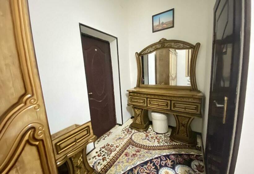 اتاق اکونومی, Mironshox Guest House