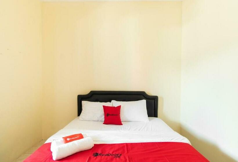 Номер Стандарт, Reddoorz @ Raya Janti Yogyakarta