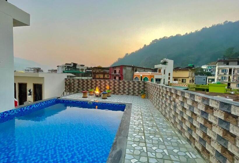 带阳台的豪华间, Kedar Inn
