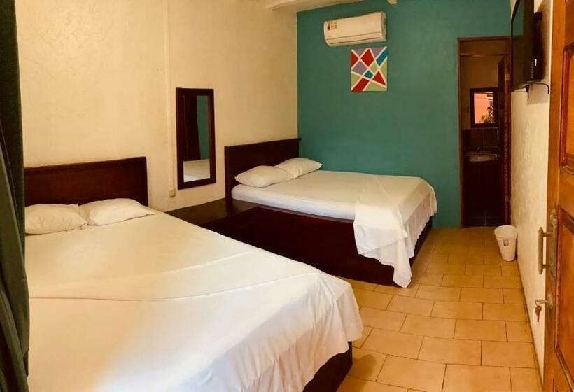 اتاق استاندارد چهار تخته, Cabinas Jacomar