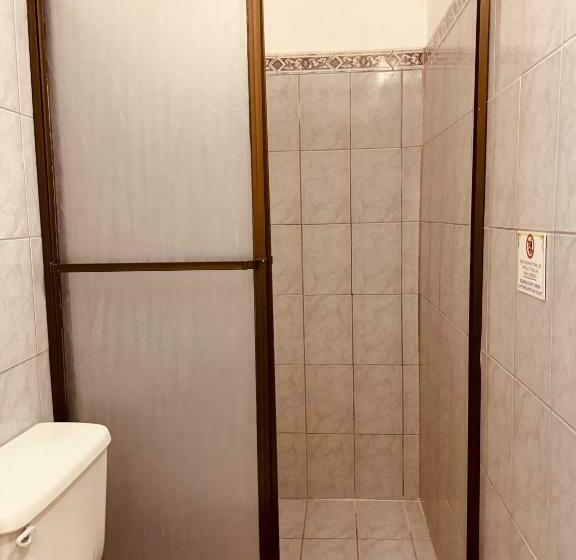 اتاق استاندارد سه نفره, Cabinas Jacomar