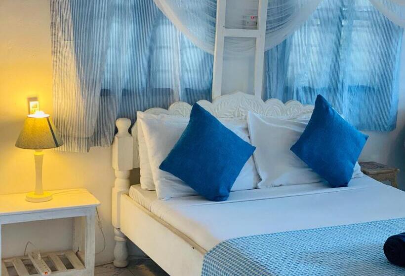 Номер Стандарт с Террасой, Badolina Bungalows