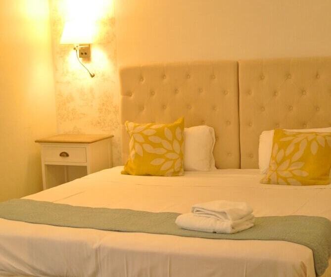 اتاق استاندارد, Logis Hôtel Louise De Savoie