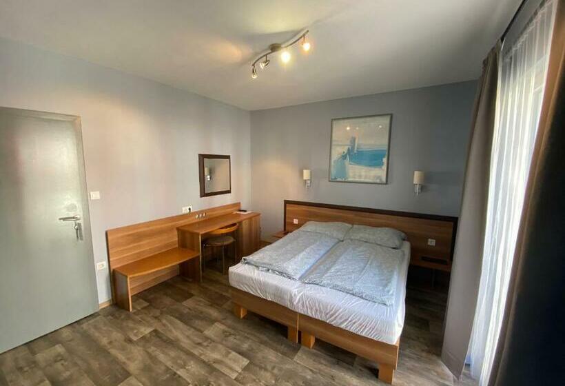 Семейный Номер, Kalcit Tourist Motel