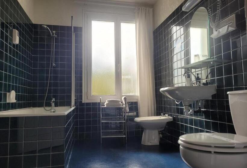 Номер Стандарт, Hôtel Des Biches