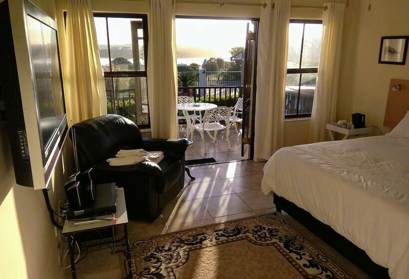 اتاق لوکس با چشم‌انداز دریاچه, Lagoon Edge