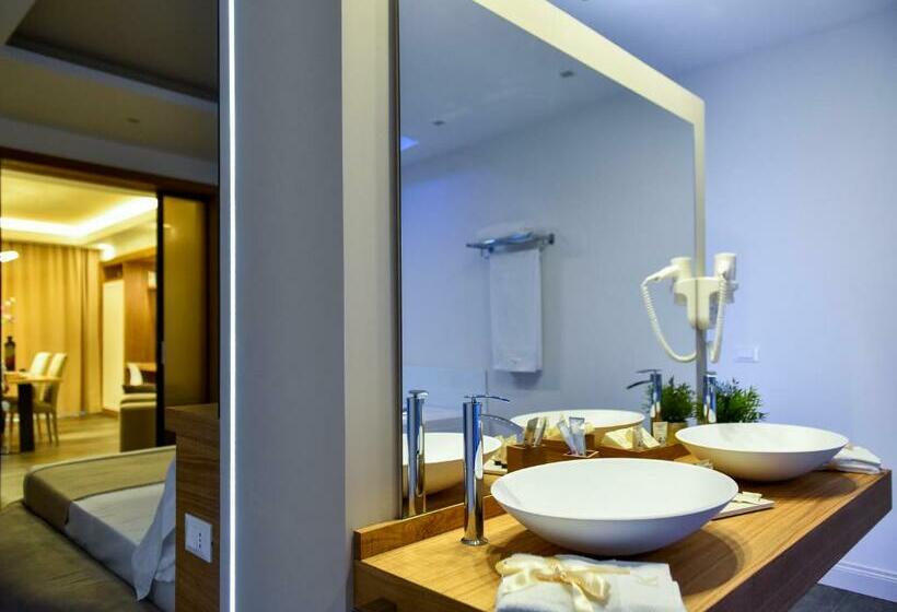 سوییت سوپریور, Kete Deluxe Rooms