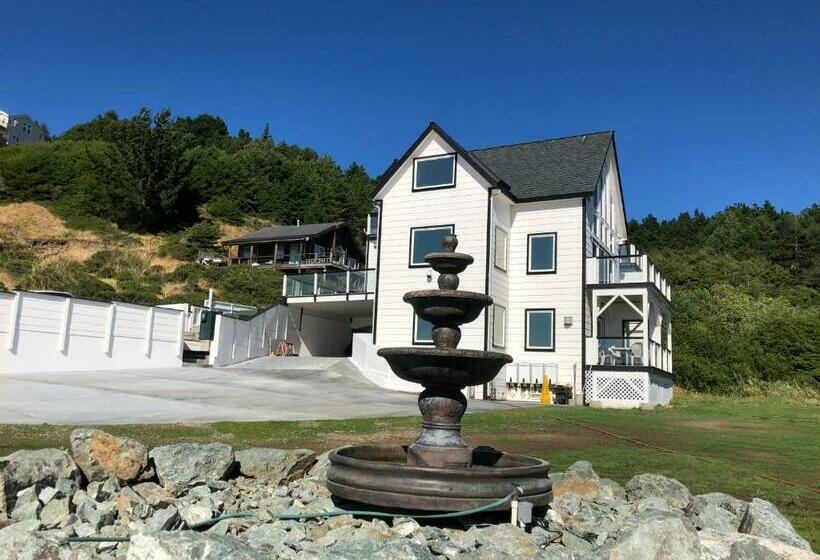 Люкс Deluxe Вид на Море, The Castle Inn Of The Lost Coast