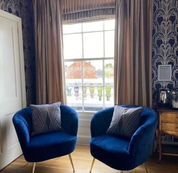Номер Стандарт с Балконом, Dunedin Country House