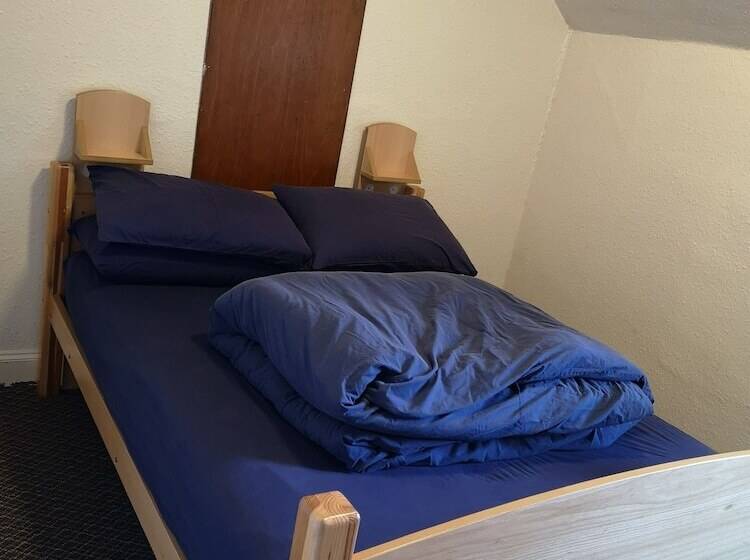 Номер Стандарт, Broadford Youth Hostel