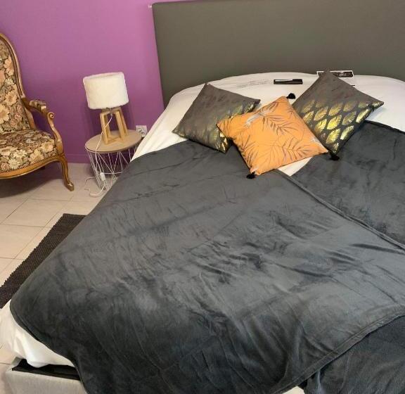 １階の１ベッドルームアパートメント, Auberge Saint Fergeux