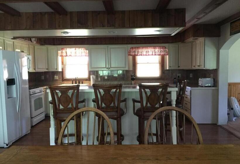 Дом 1 Спальня, Rough Cut Lodge