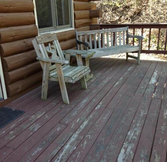 Хижина, Rough Cut Lodge