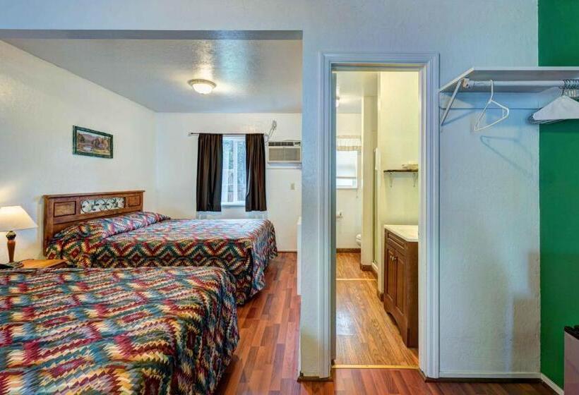 Четырехместный Номер Стандарт, Lake Shasta Lodge