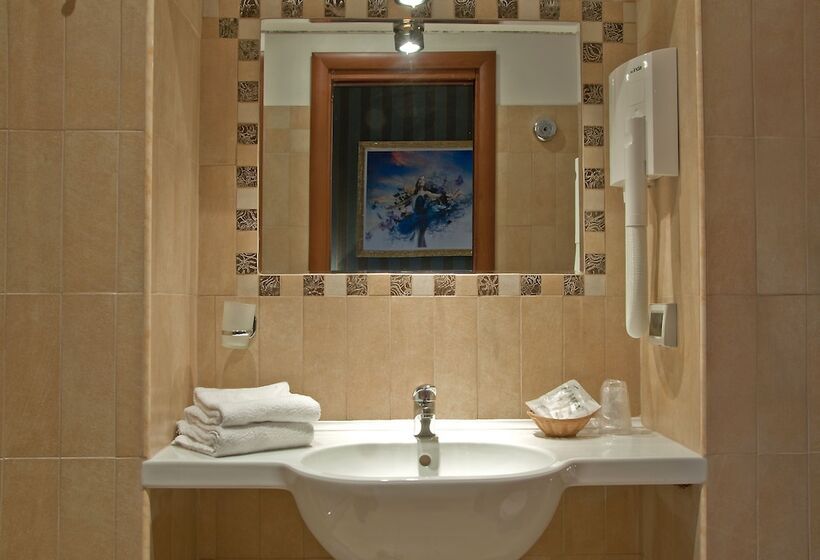 3-Bett-Standardzimmer, Lirico