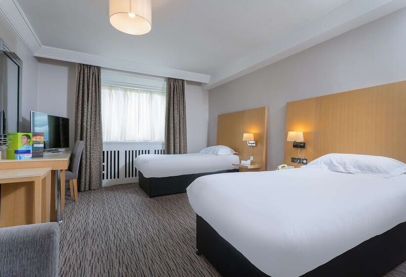 패밀리 룸, Park Inn By Radisson Shannon Airport