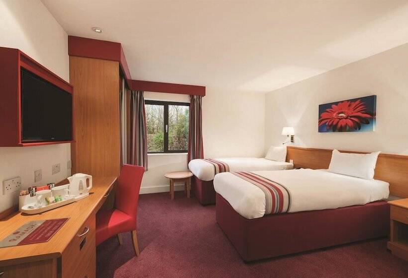Номер Стандарт, Ramada Cambridge