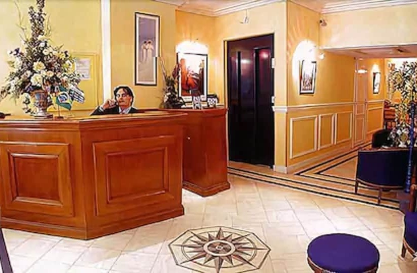 اتاق استاندارد سه نفره, Unic Renoir Saint Germain