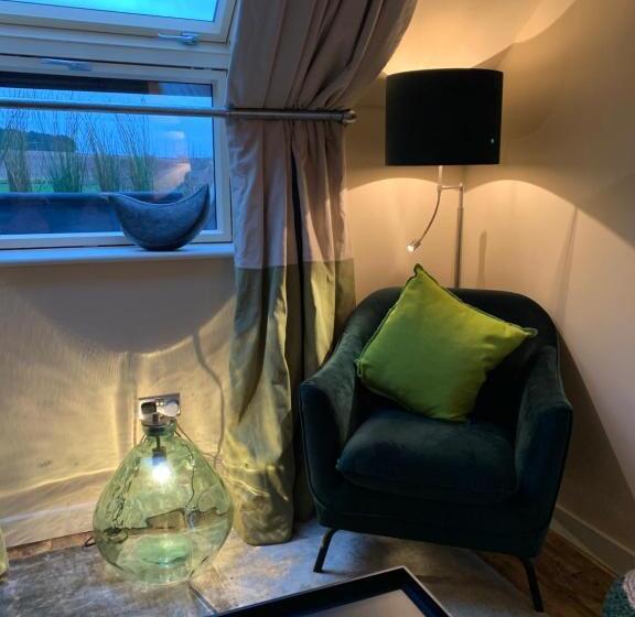 Номер Deluxe, No33 Thornham Boutique Suites