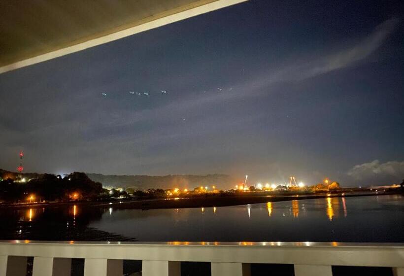 Люкс Вид на Море, Y Restaurante Costa Del Sol