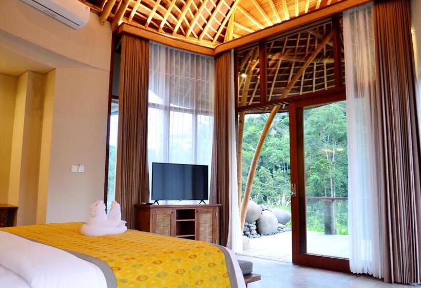 Королевский Люкс, Kenran Resort Ubud by Soscomma