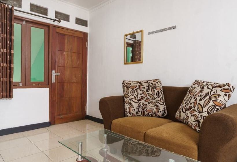 Номер Стандарт, Reddoorz @ Cibogo Puncak Bogor 2