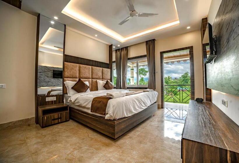 Номер Стандарт с Балконом, Resort Trimurti