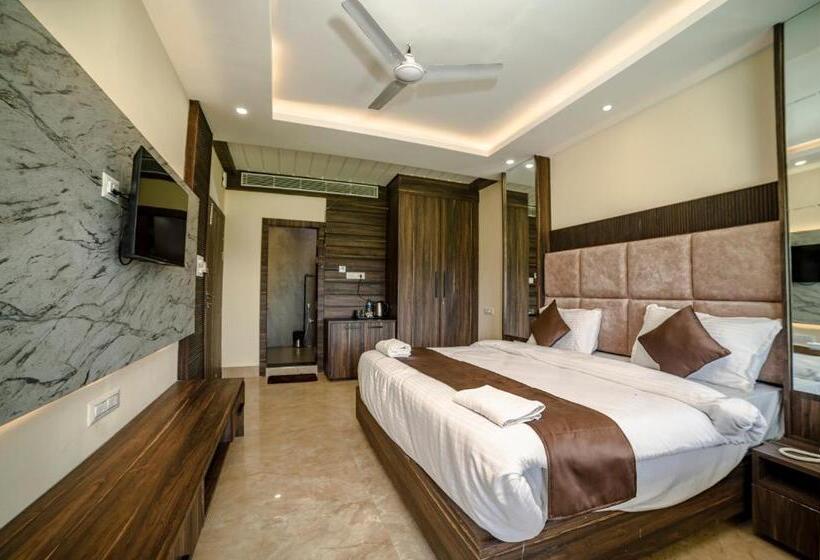Номер Стандарт с Балконом, Resort Trimurti