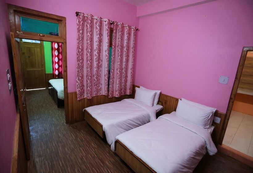 패밀리 룸, The Himalayan Wild Retreat