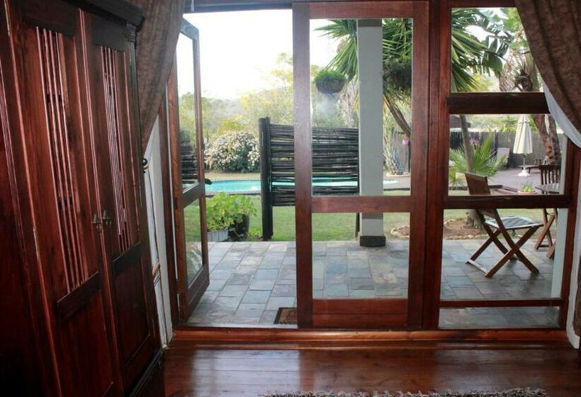 Люкс Кровать Кинг, Cheetah Lodge Guest House