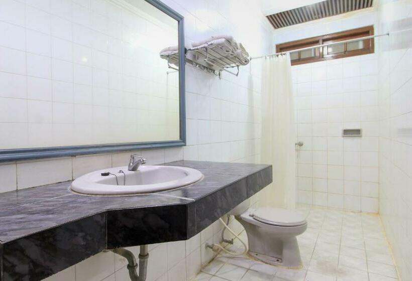 Номер Стандарт, Reddoorz At Hotel Putra Perdana Klaten