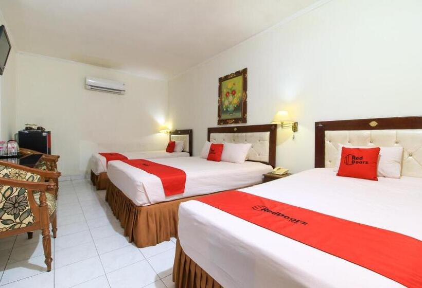Семейный Номер, Reddoorz At Hotel Putra Perdana Klaten