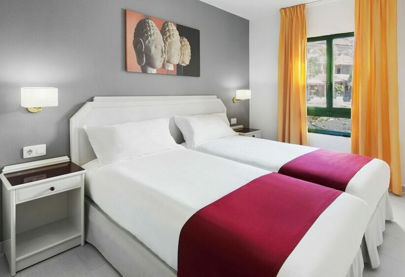 Apartamento 1 Dormitório Vista Piscina, Elba Lucia Sport & Suite