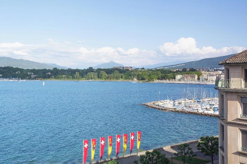 Apartamento 1 Dormitório Vista Piscina, Elba Lucia Sport & Suite