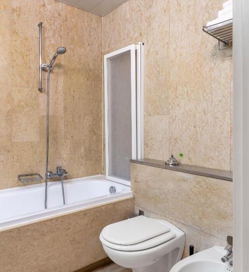 اتاق استاندارد سه نفره, B&b Hotel Milano Portello
