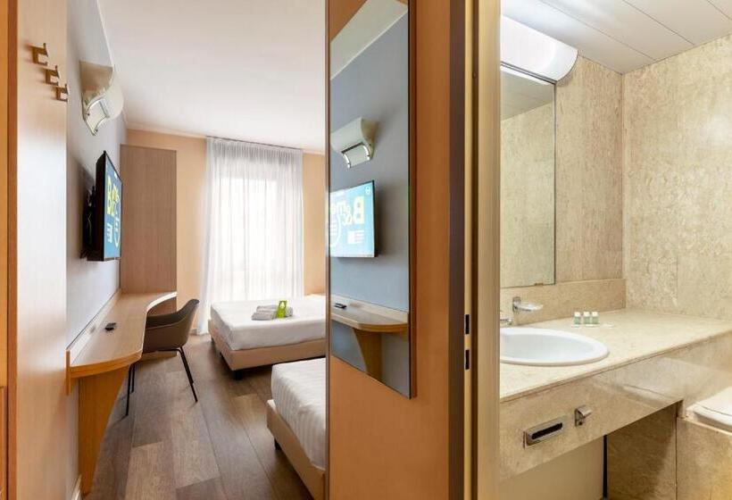 اتاق استاندارد سه نفره, B&b Hotel Milano Portello