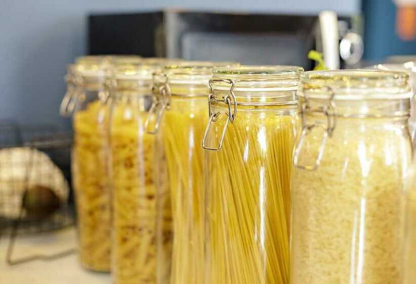 اتاق خانوادگی, Britannia