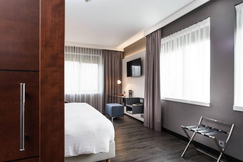 스탠다드 룸 킹사이즈 침대, Courtyard By Marriott Amsterdam Airport