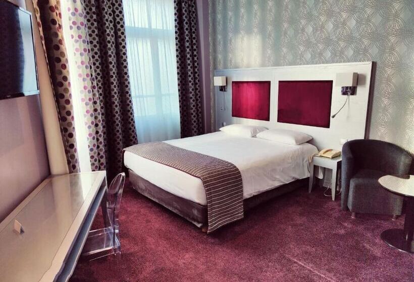 Номер Стандарт, Hôtel L'univers