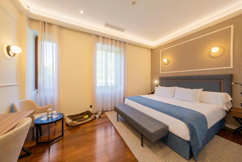 اتاق لوکس, Iberik Gran Balneario de Guitiriz