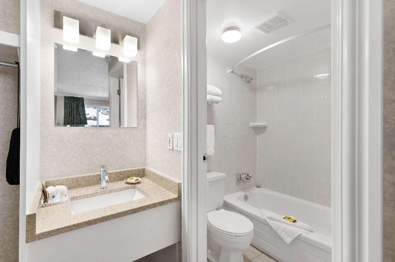 스탠다드 룸 킹사이즈 침대, Surestay Hotel By Best Western Rossland Red Mountain