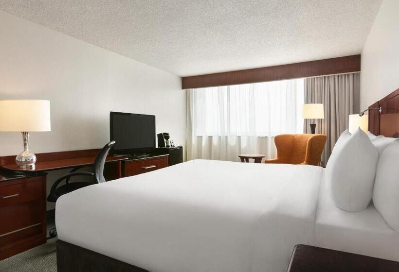 Стандартный Номер Кровать Кинг, Travelodge By Wyndham Quebec City Hotel & Convention Centre