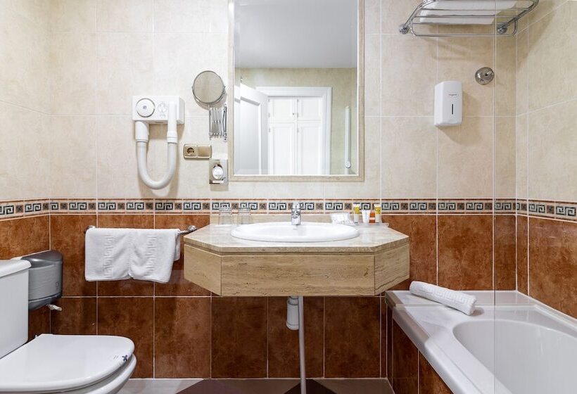 اتاق استاندارد سه نفره, Avenida Tropical By Bossh! Hotels