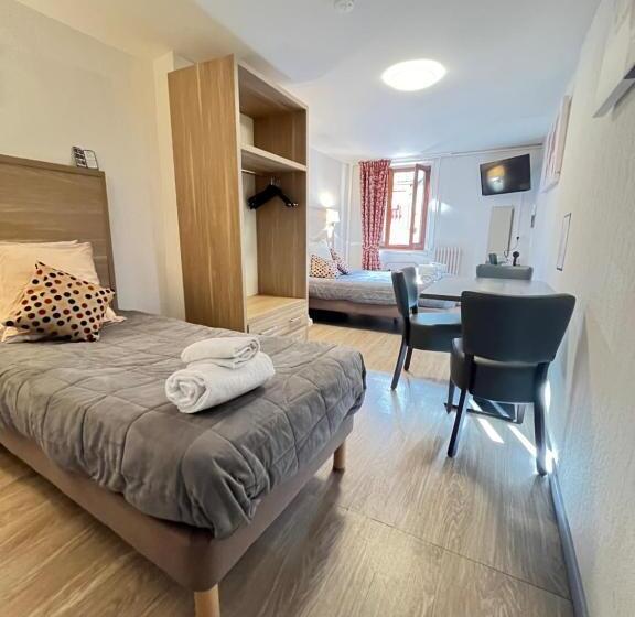 标准三人间, Hôtel Du Cheval Blanc Barcelonnette