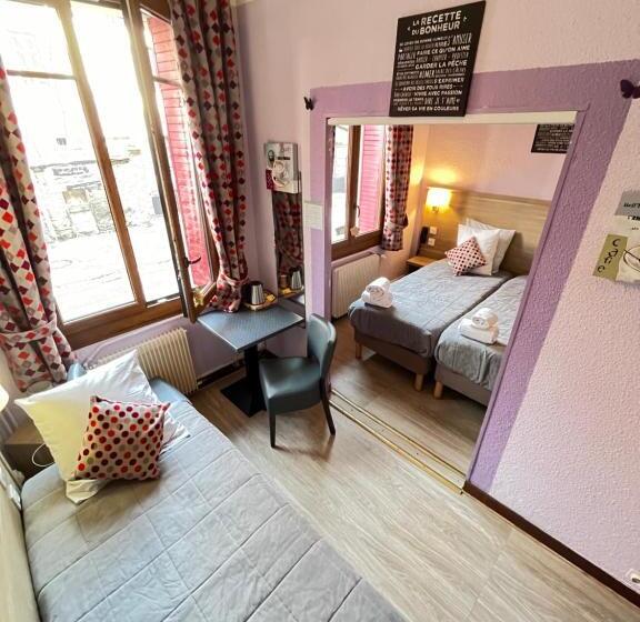 经济型三人房间, Hôtel Du Cheval Blanc Barcelonnette