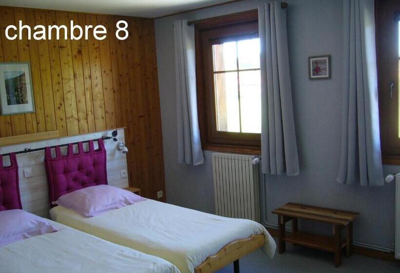 Номер Стандарт Трехместный, Auberge Du Grand Git
