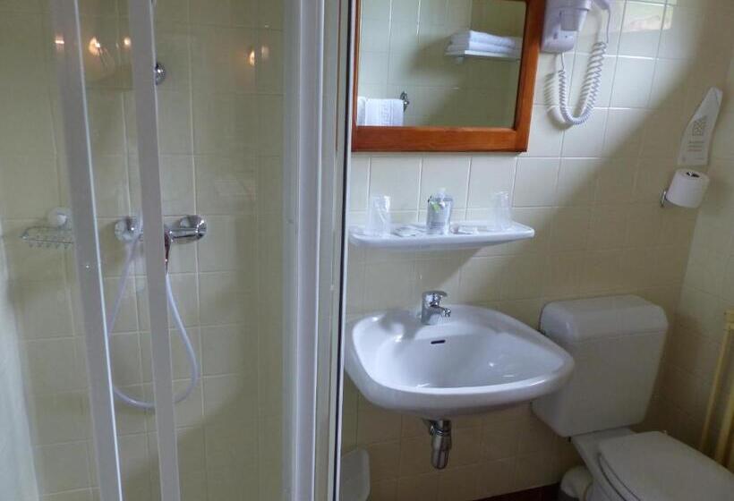 اتاق اکونومی, Hôtel Bellachat