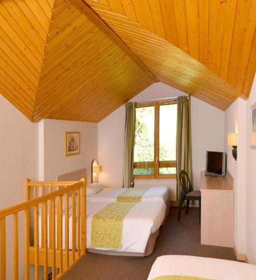Четырехместный Номер Стандарт, Le Bois Dormant Hôtel Restaurant & Spa Logis Hôtel