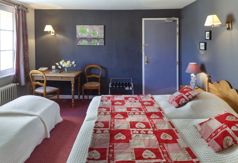 Трехместный Номер Классика, Logis Auberge Le Centre Poitou