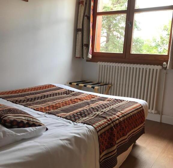 Номер Стандарт Индивидуальный, Logis Hôtel Les Peupliers